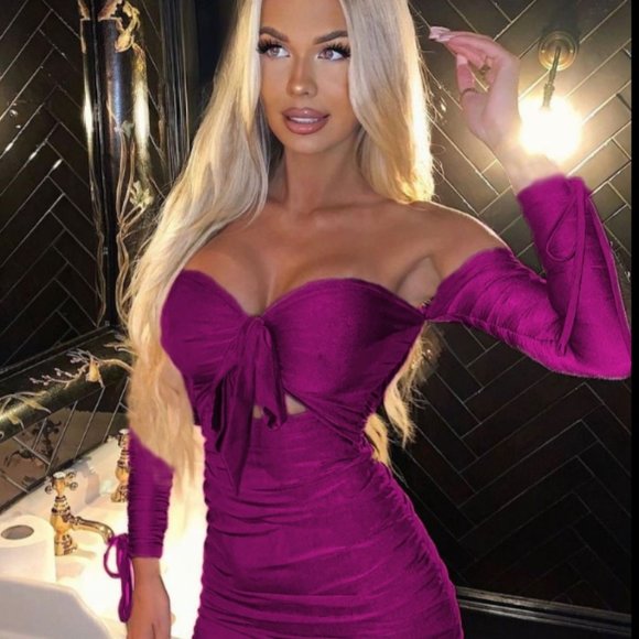 "Ciana" Ruched Dress - Picture 2 of 5